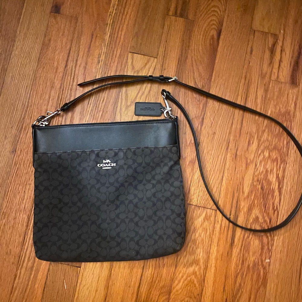 Coach Kitt MessengerCrossbody